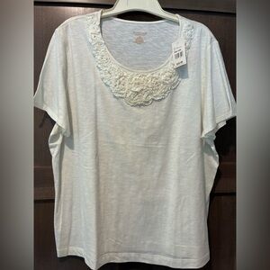 Northcrest Cream Floral Accent Tee